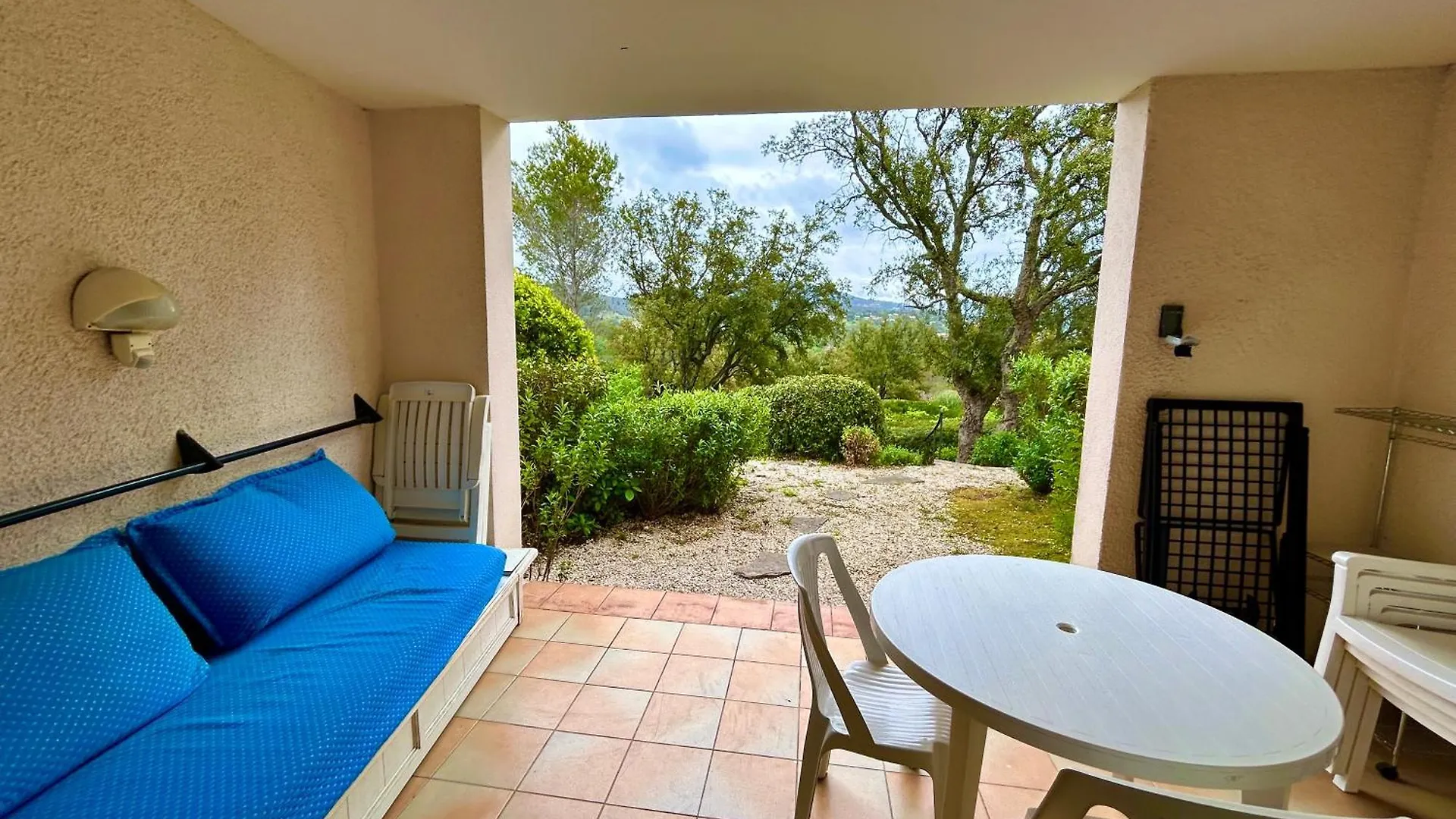 Les Restanques Lavandes 2009 Rez De Jardin Grimaud Apartment